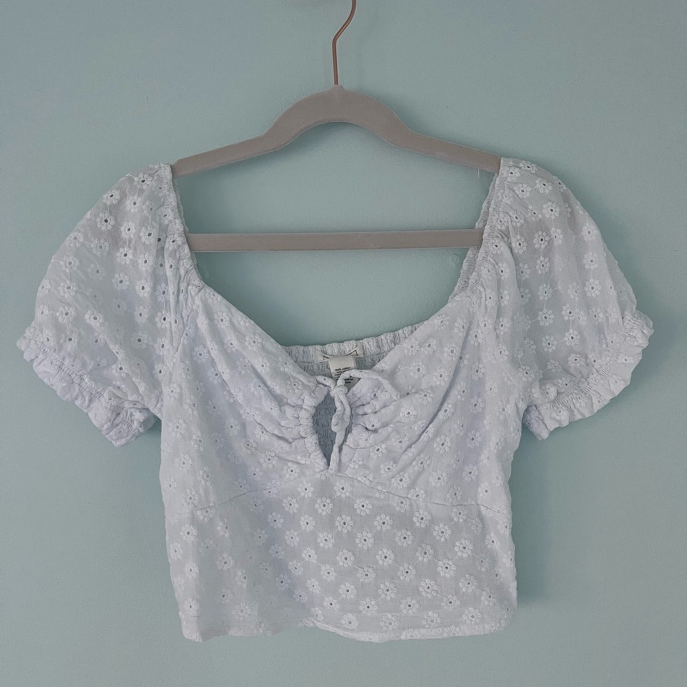 Full Tilt Keyhole Flower Top🐚🫧💌